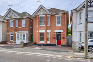 Front External- click for photo gallery